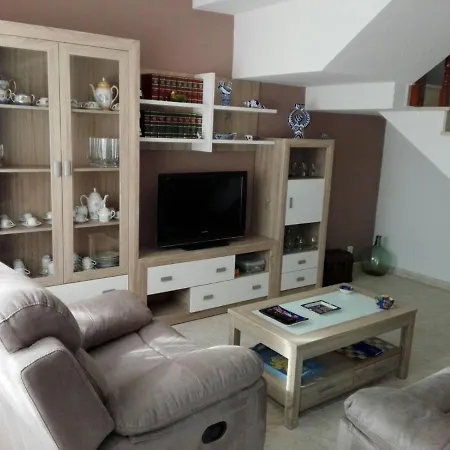 House - 5 Bedrooms - 02813 Semesterbostad